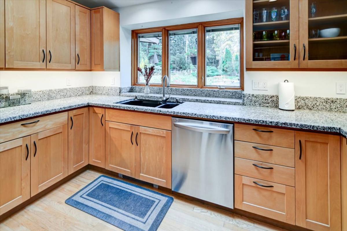 House for rent at 4746 Lafayette Dr, Madison, WI 53705