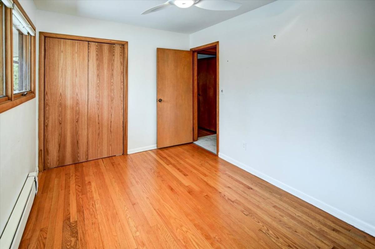 House for rent at 4746 Lafayette Dr, Madison, WI 53705