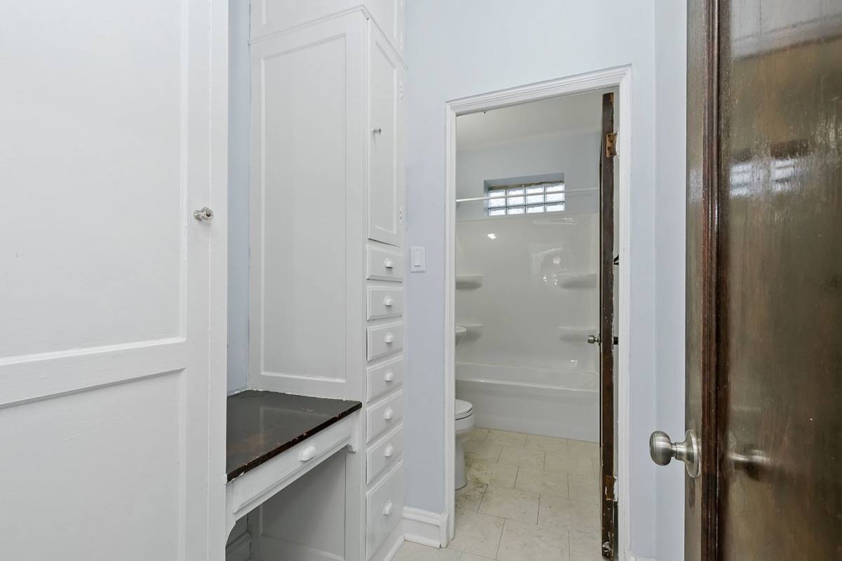 Apartment for rent at 2324 W 111th St, Chicago, IL 60643