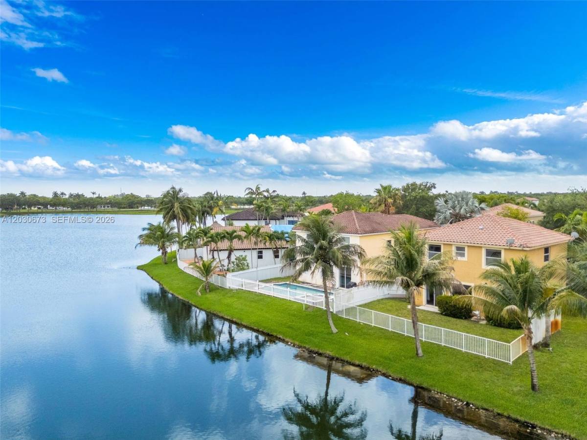 House for rent at 5149 SW 137th Ave, Hollywood, FL 33027
