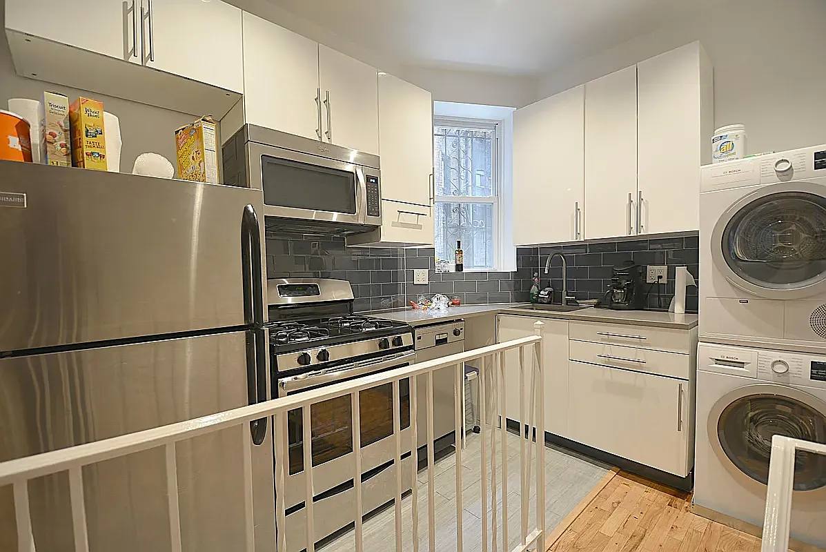 Apartment for rent at 452 E 84th St #1F, New York, NY 10028