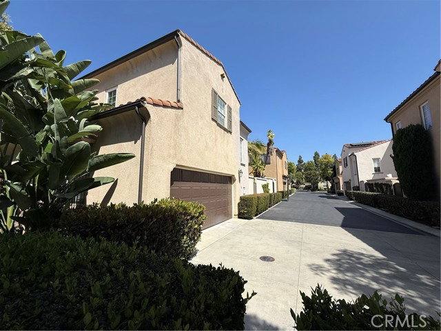Townhouse for rent at 18 League, Irvine, CA 92602