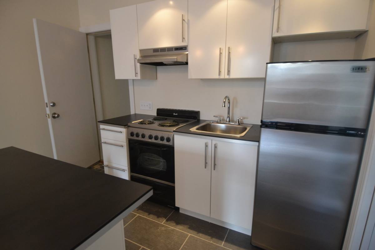 Apartment for rent at 326 S 16th St #3F, Philadelphia, PA 19102