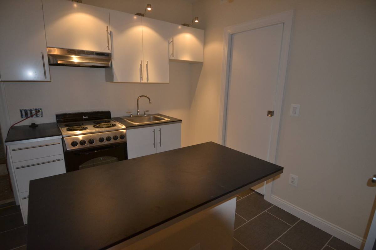 Apartment for rent at 326 S 16th St #3F, Philadelphia, PA 19102