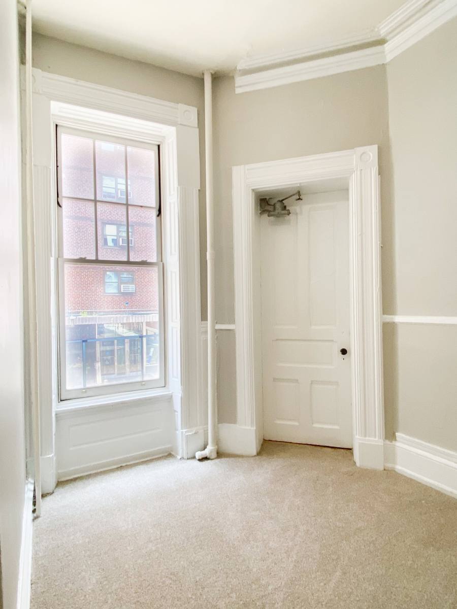 Apartment for rent at 125 S 21st St #2R, Philadelphia, PA 19103