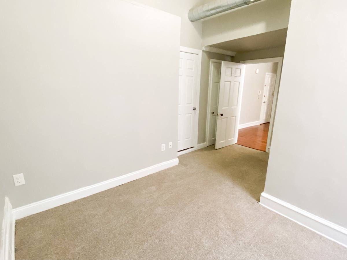 Apartment for rent at 125 S 21st St #2R, Philadelphia, PA 19103