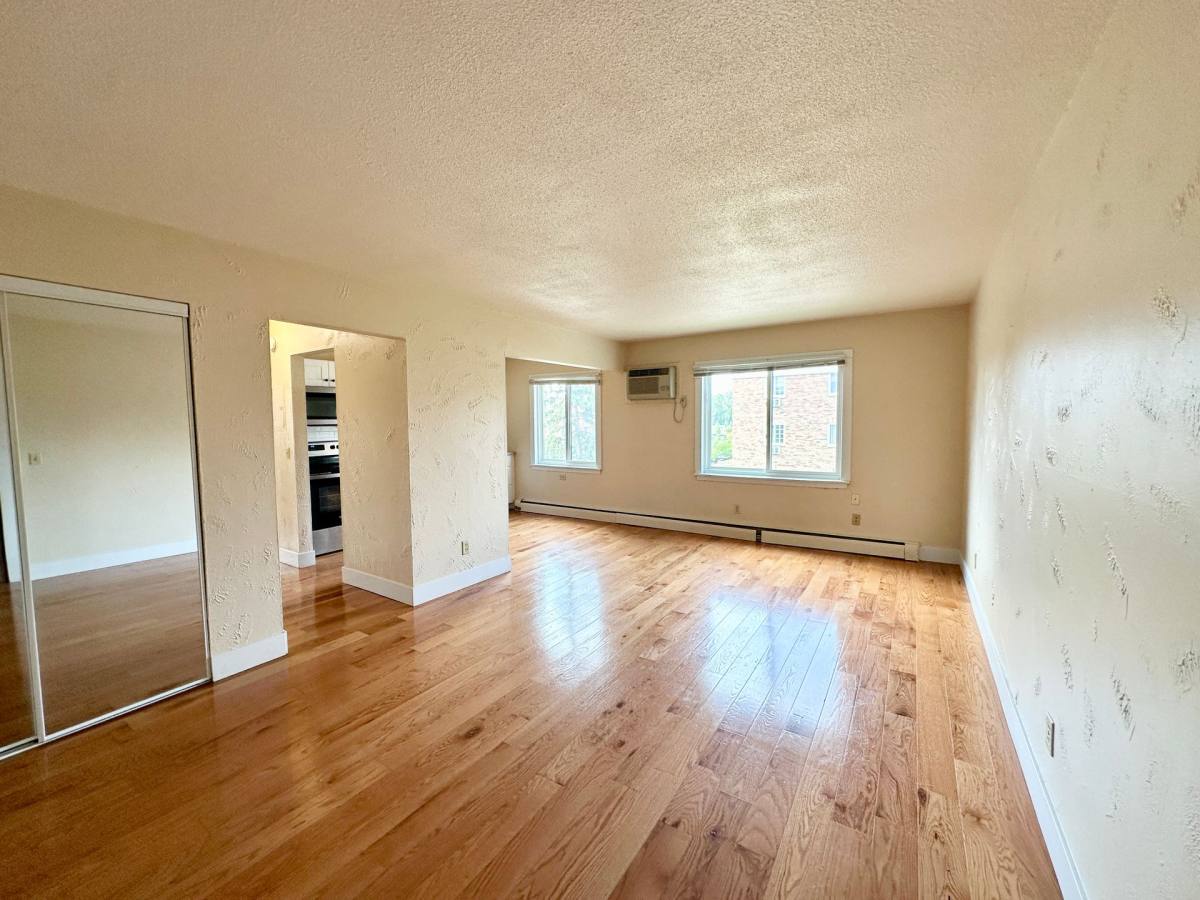 Apartment for rent at 8216 W 31st St, Minneapolis, MN 55426