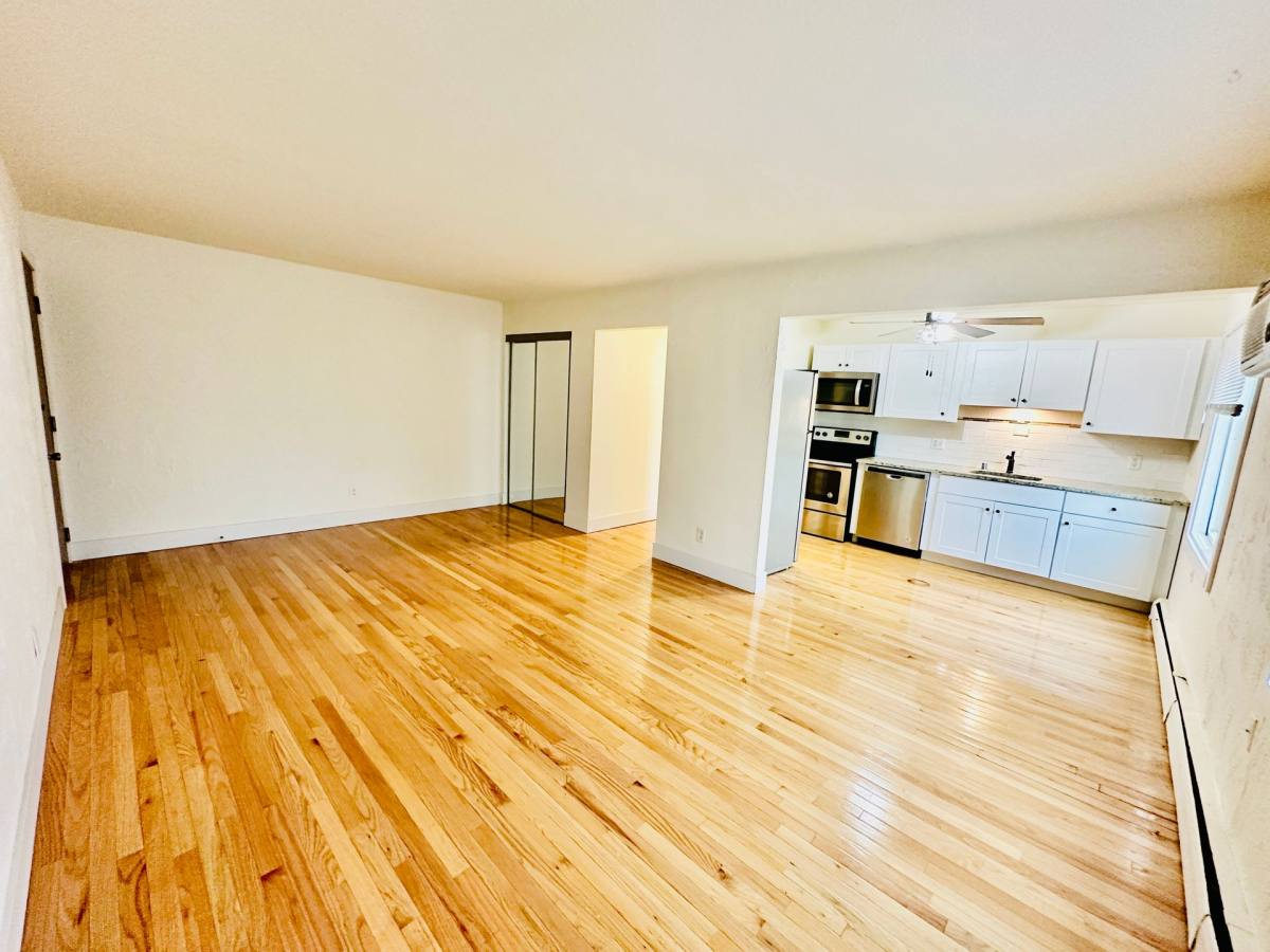 Apartment for rent at 8216 W 31st St, Minneapolis, MN 55426