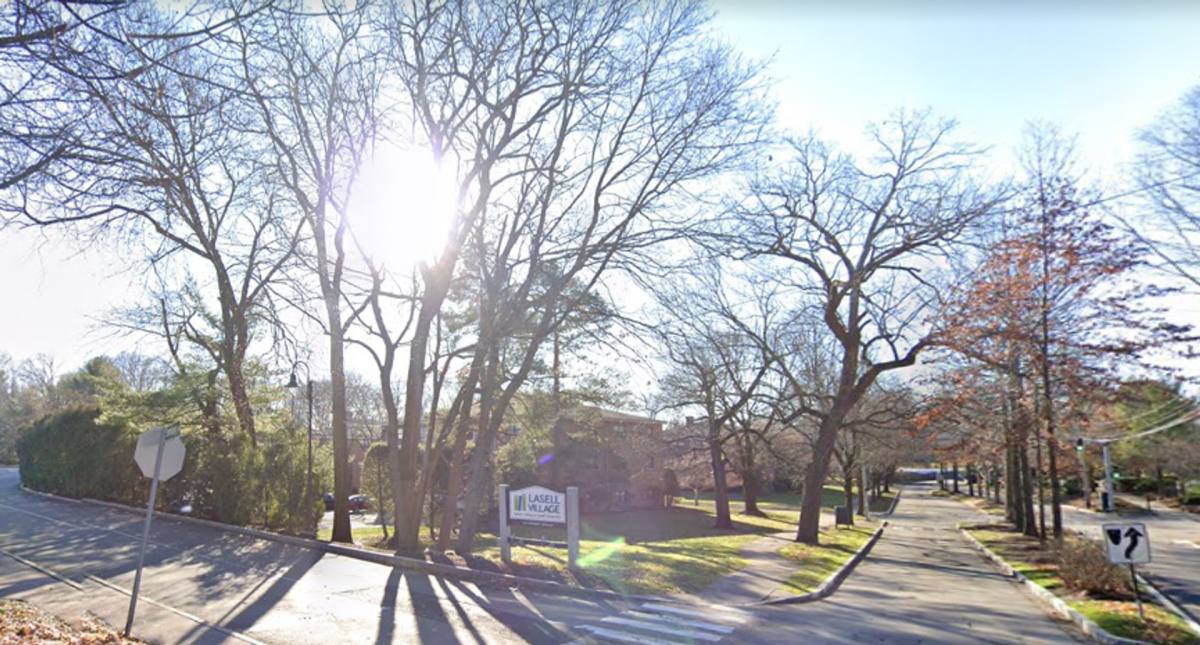 Apartment for rent at 276 Grove St #11A, Auburndale, MA 02466