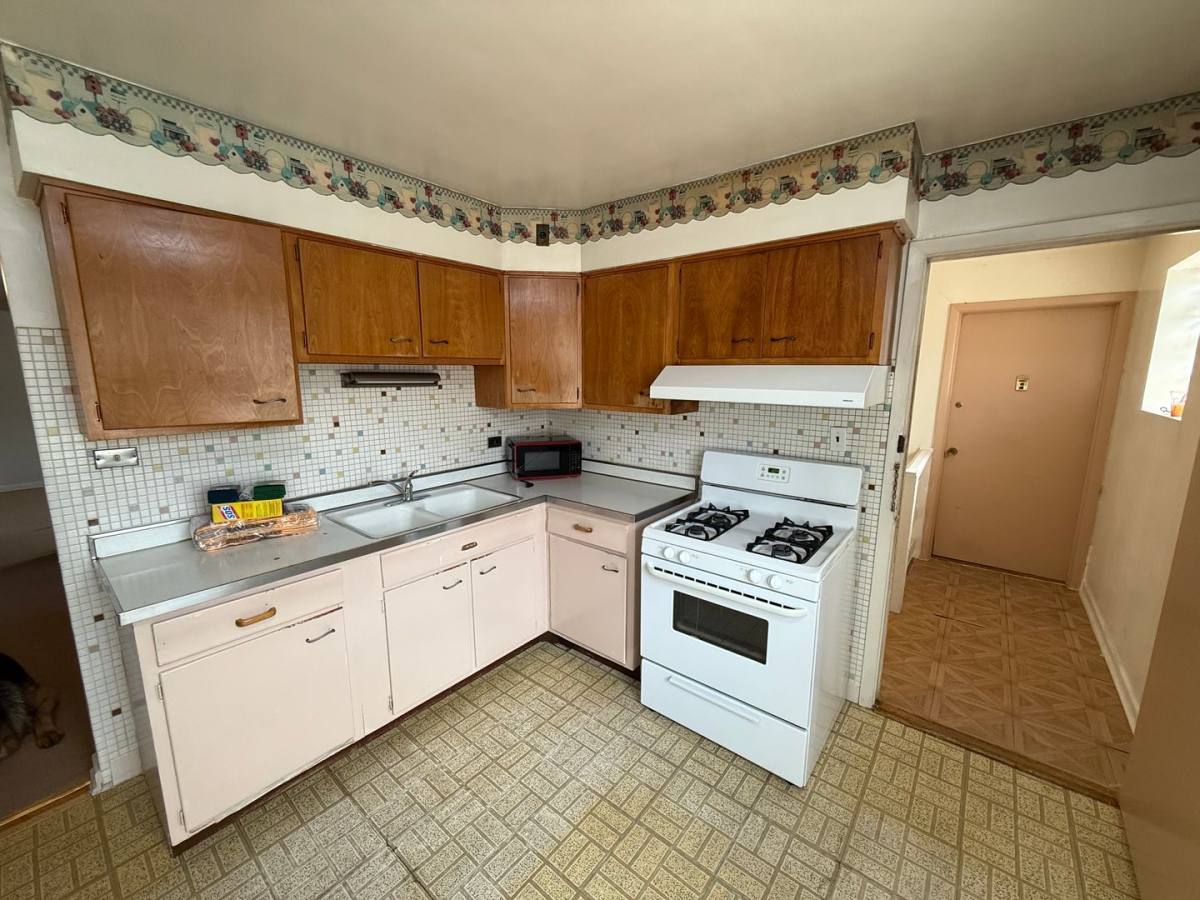 Apartment for rent at 6440-6442 N Richmond St, Chicago, IL 60645