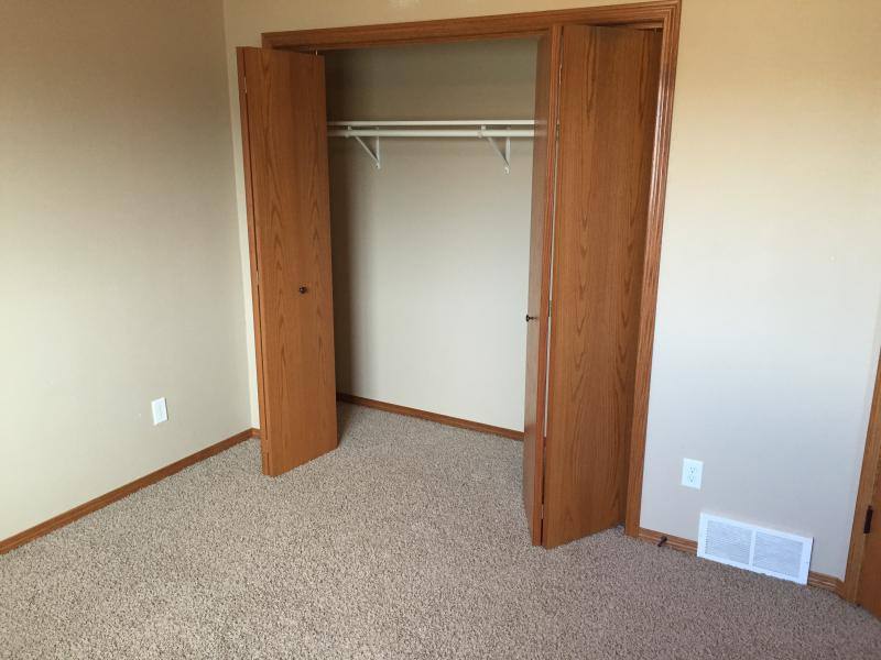 House for rent at 1723 Torrey Pines Dr, Brookings, SD 57006