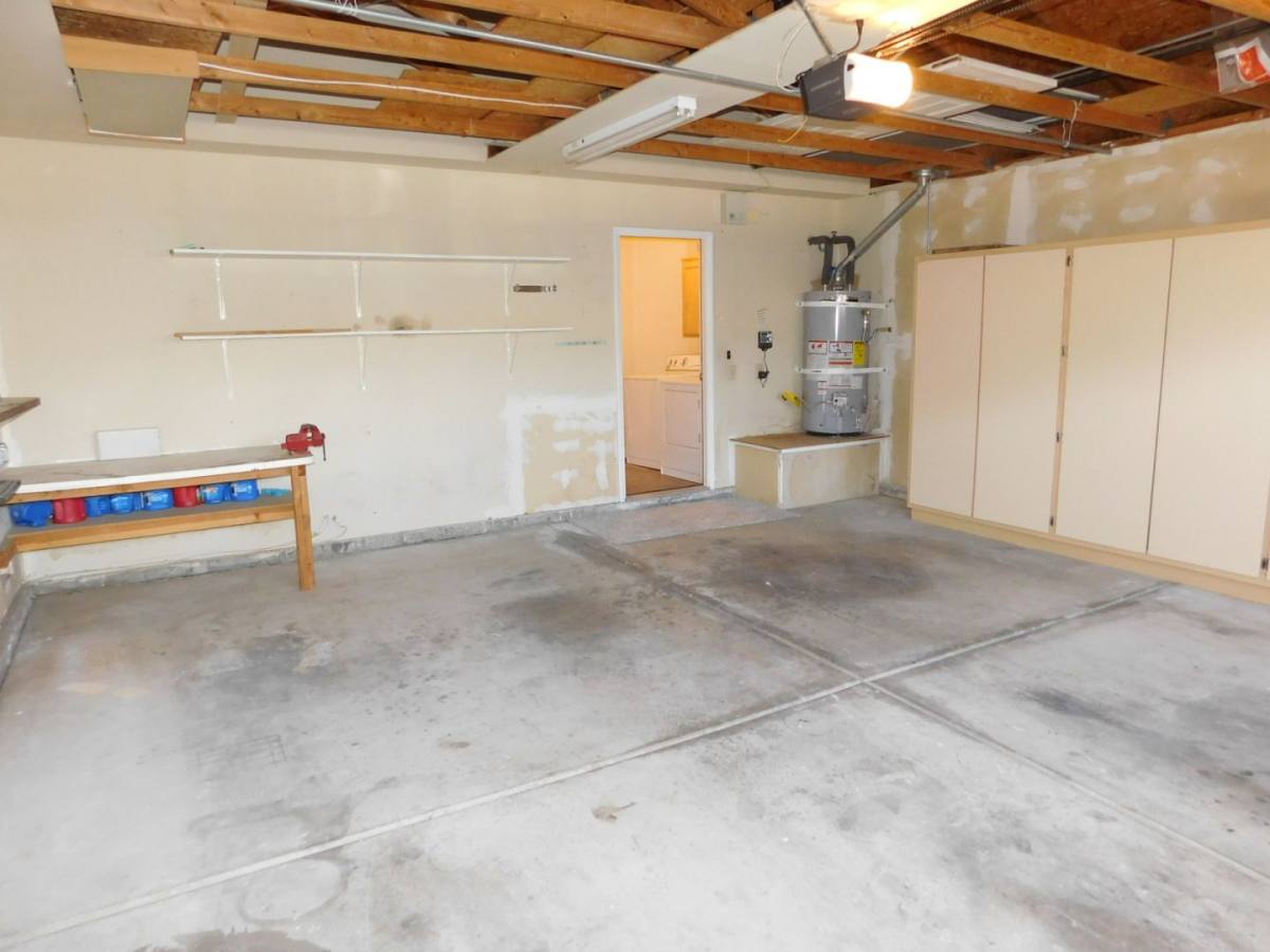 House for rent at 400 Opal Dr, Henderson, NV 89015