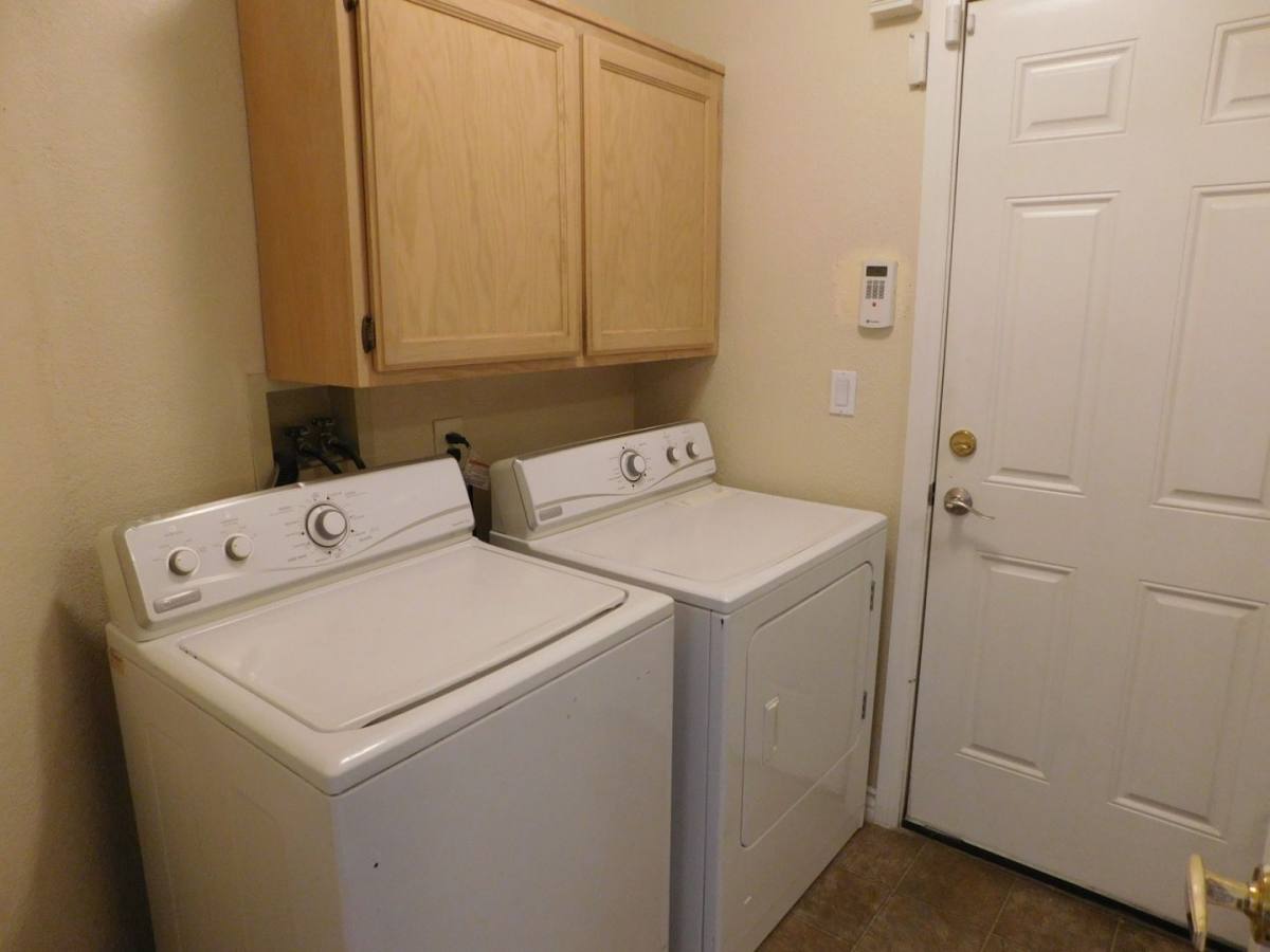 House for rent at 400 Opal Dr, Henderson, NV 89015
