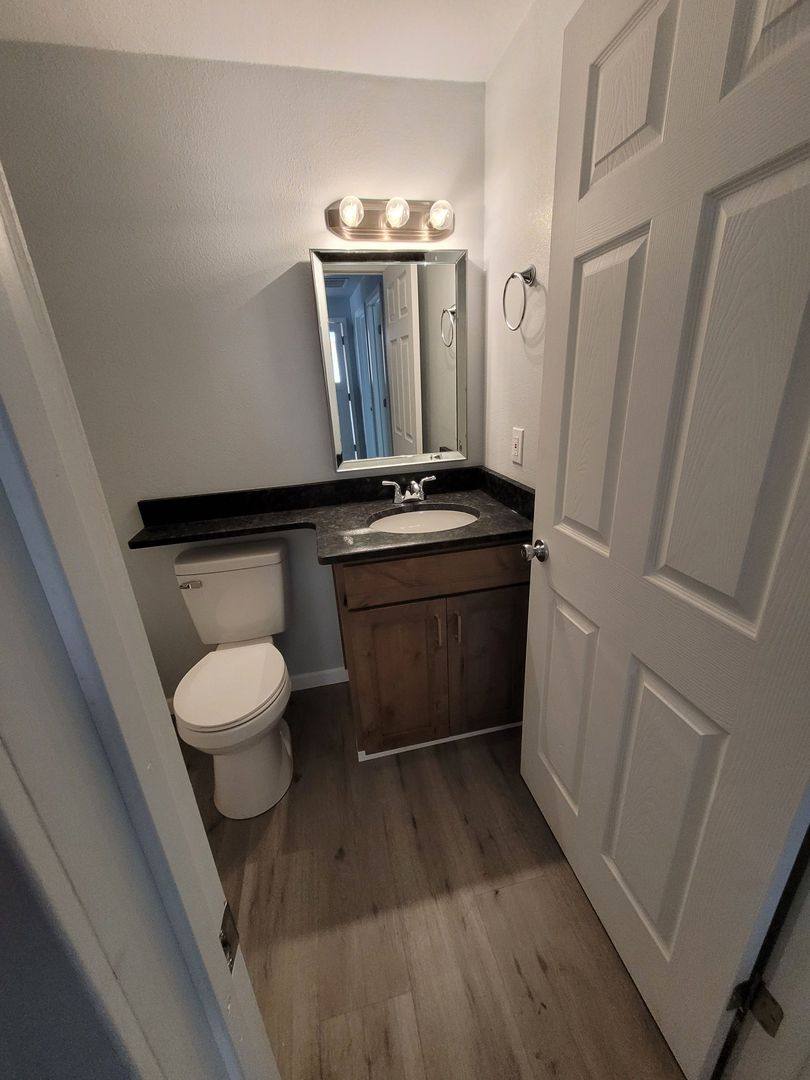 Apartment for rent at 241 E Santiam St, Jefferson, OR 97352
