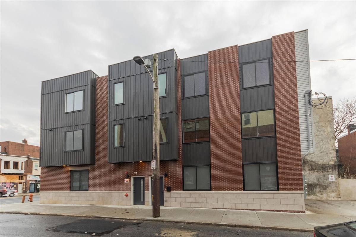 Apartment for rent at 316 S 52nd St, Philadelphia, PA 19142