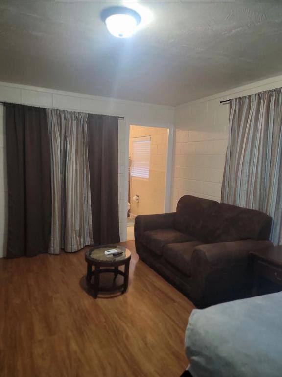Apartment for rent at 227 Deerwood Dr, San Antonio, TX 78209