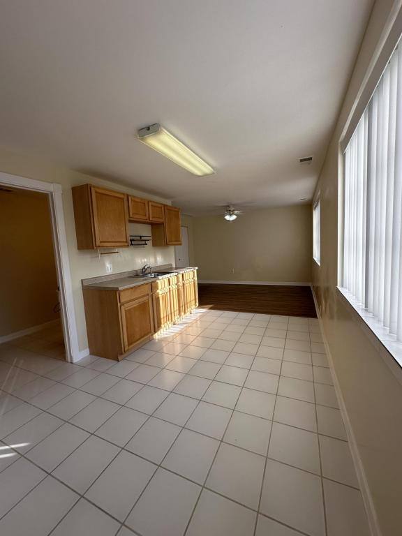 Apartment for rent at 420 N St, Yale, MI 48097