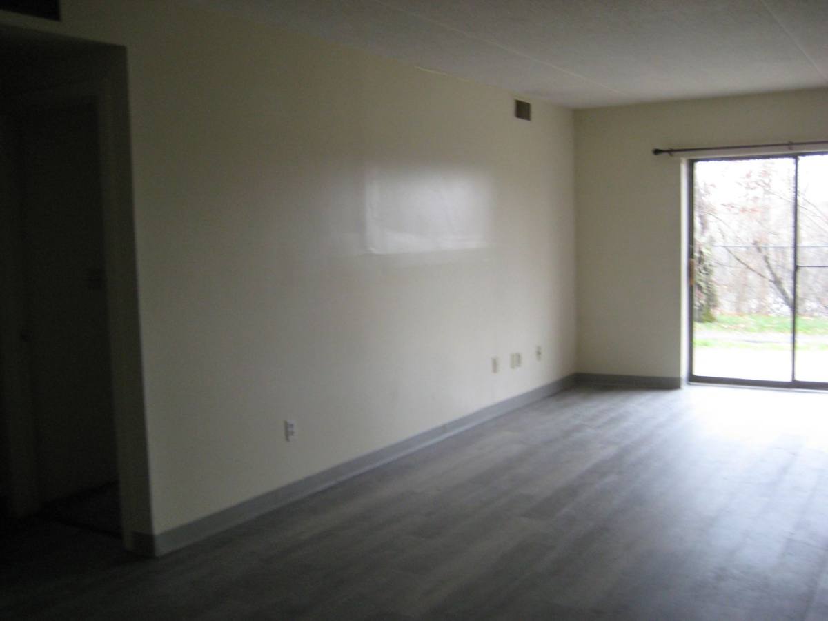 Apartment for rent at 476 Riverside Dr, Lawrence, MA 01841