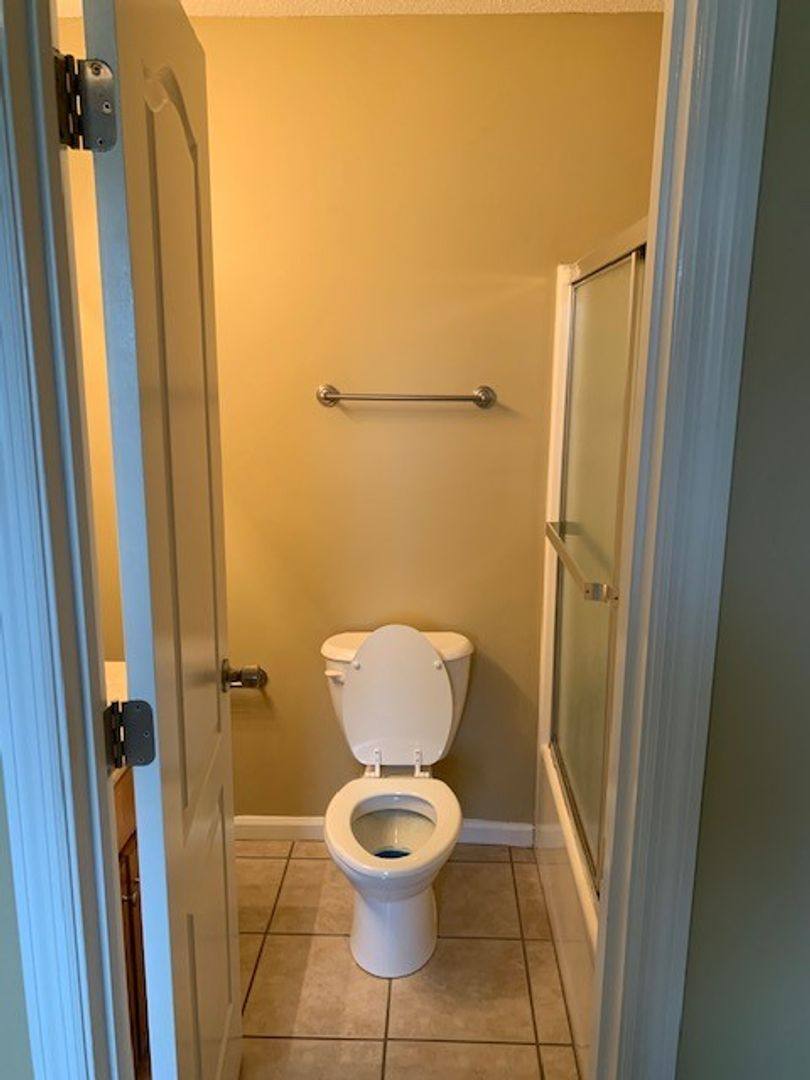 Townhouse for rent at 2705 Pineview Dr, Valdosta, GA 31602