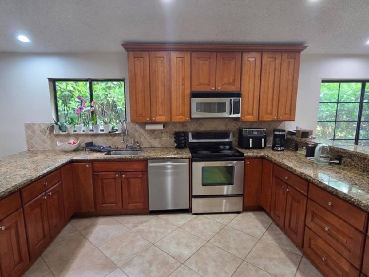 House for rent at 4170 NW 6th St, Deerfield Beach, FL 33442