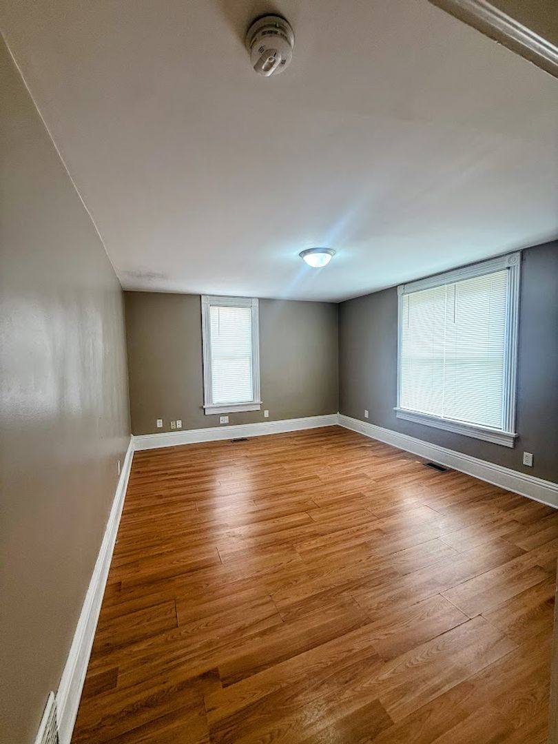 House for rent at 116 Maple Ave SE, Massillon, OH 44646