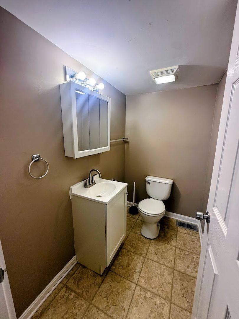 House for rent at 116 Maple Ave SE, Massillon, OH 44646