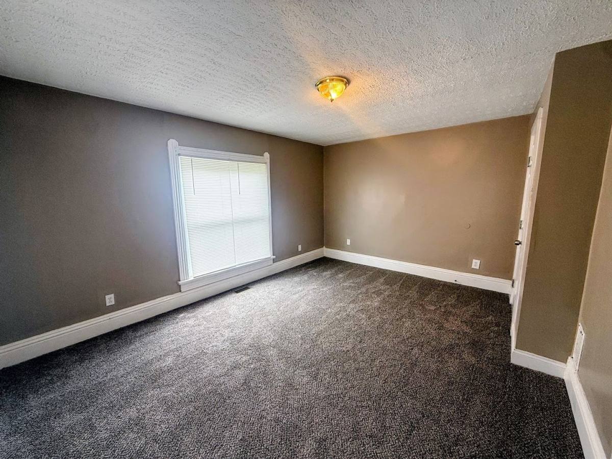 House for rent at 116 Maple Ave SE, Massillon, OH 44646