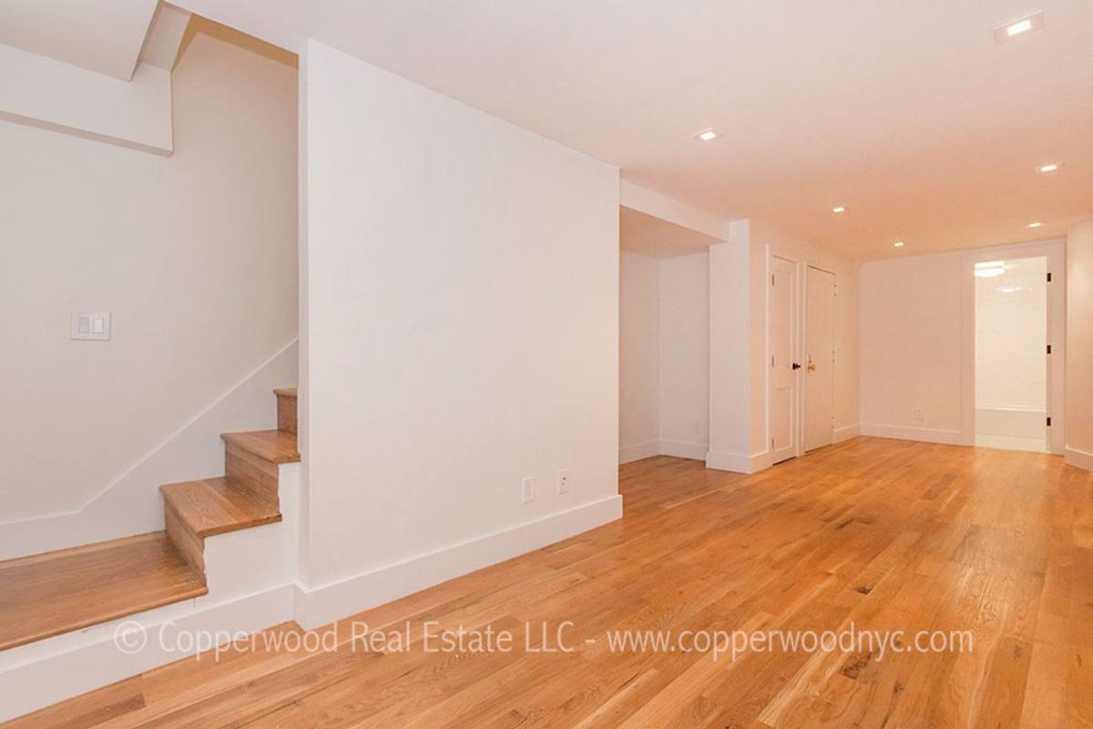 Apartment for rent at 234 E 83rd St, New York, NY 10028