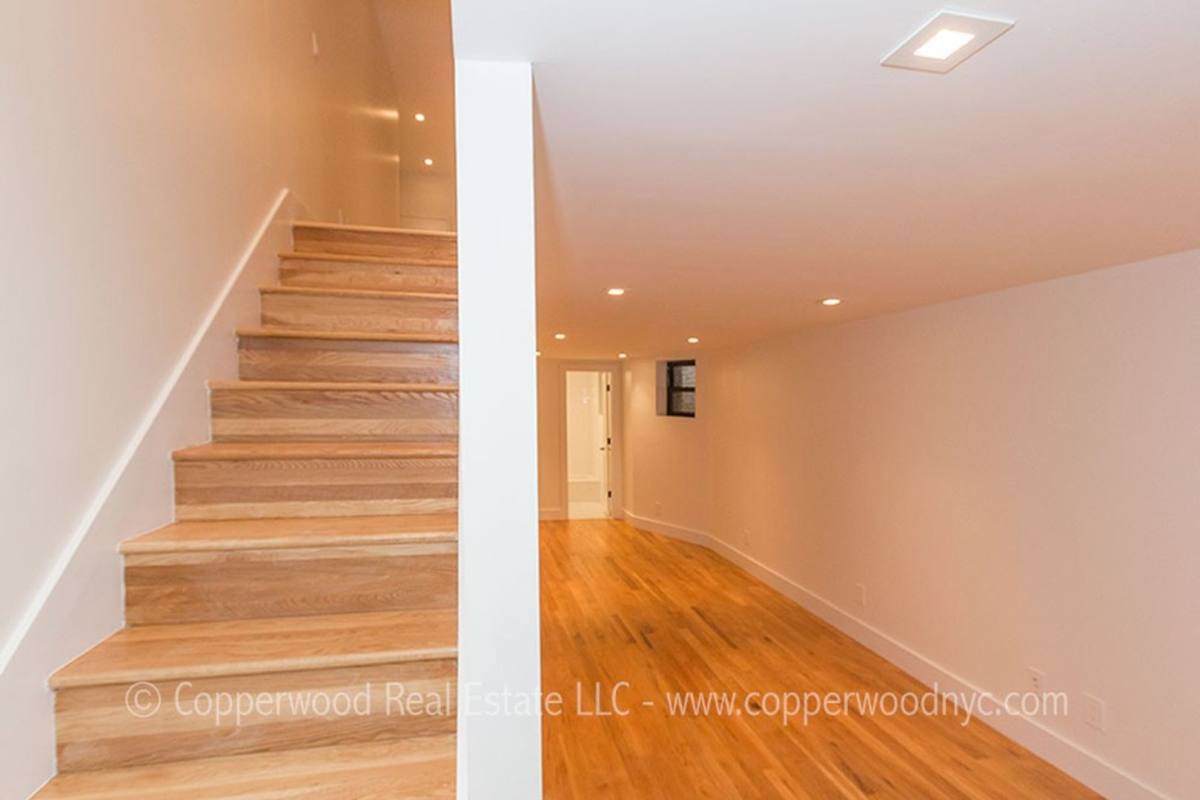 Apartment for rent at 234 E 83rd St, New York, NY 10028