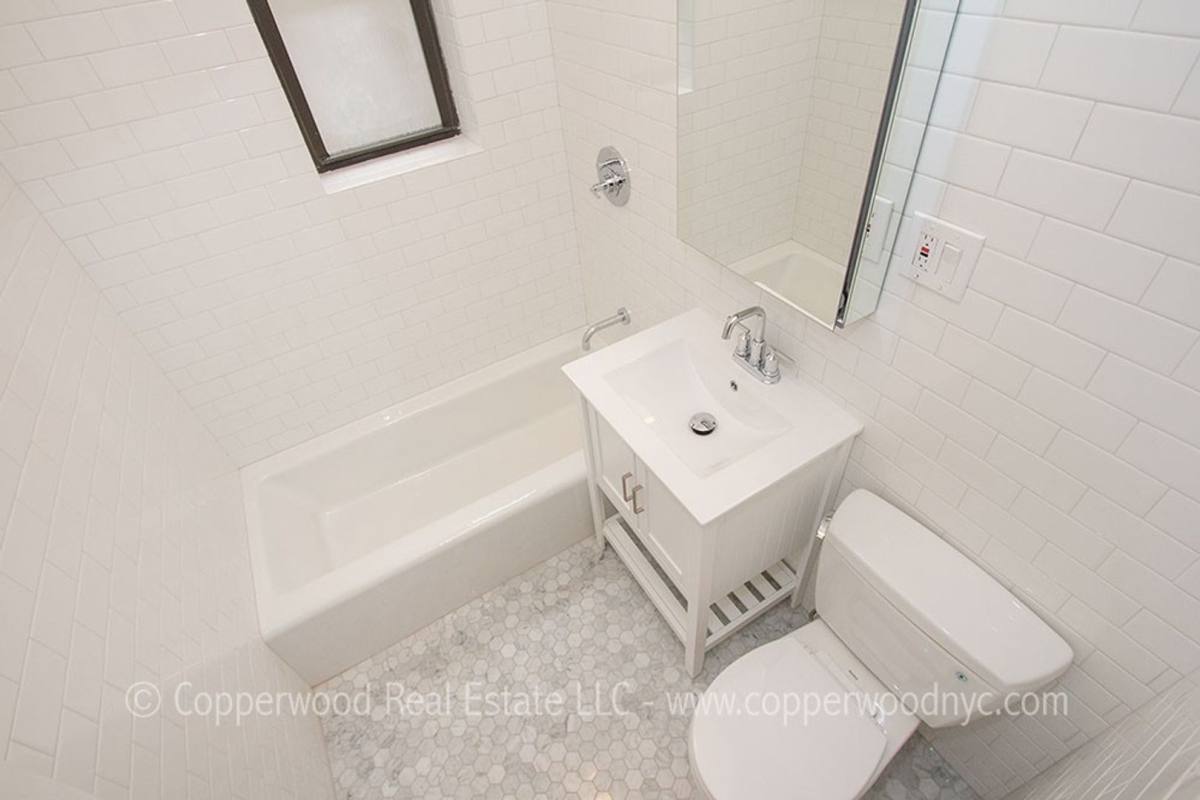 Apartment for rent at 234 E 83rd St, New York, NY 10028