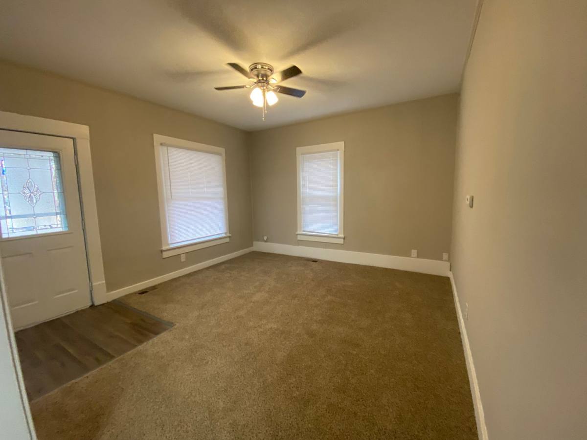 House for rent at 717 E 12th Ave, Winfield, KS 67156