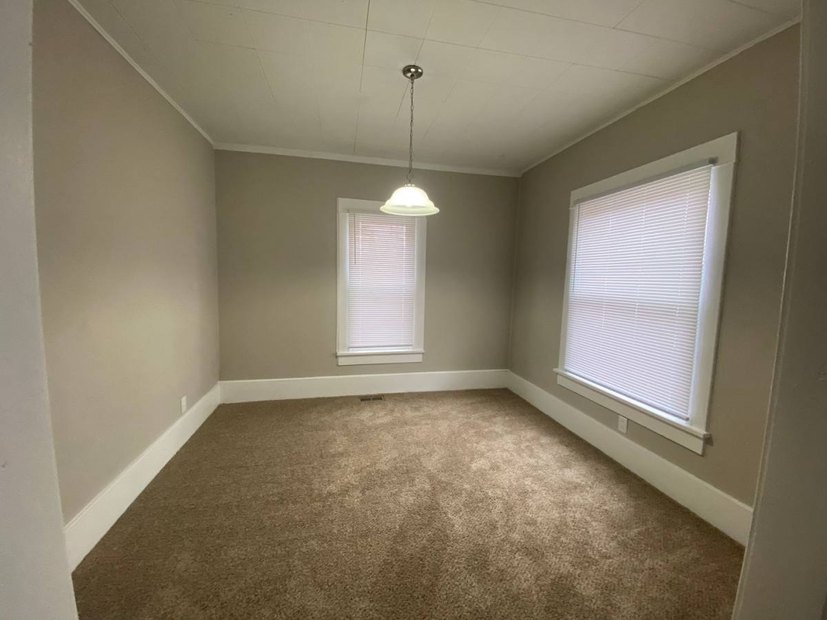 House for rent at 717 E 12th Ave, Winfield, KS 67156