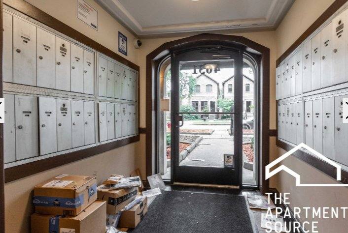Apartment for rent at 4631 N Paulina St #2, Chicago, IL 60640