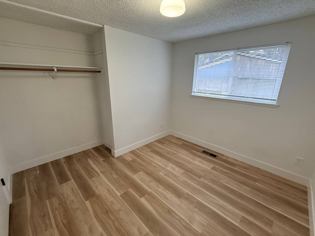 House for rent at 6228 SE Knapp, Portland, OR 97206