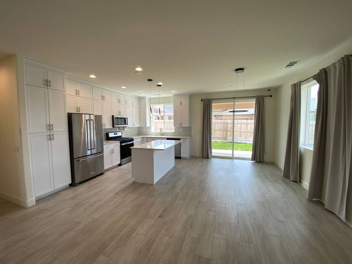 House for rent at 3731 W Nellis Ave, Visalia, CA 93277