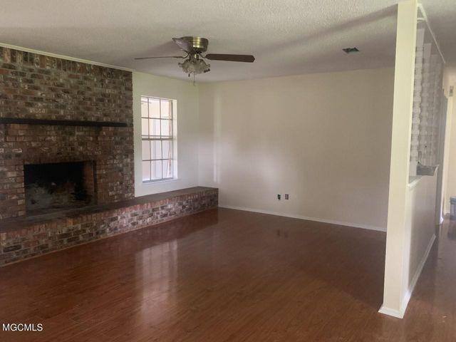 House for rent at 14221 Suburban Dr, Ocean Springs, MS 39564
