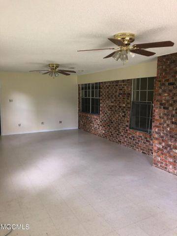 House for rent at 14221 Suburban Dr, Ocean Springs, MS 39564