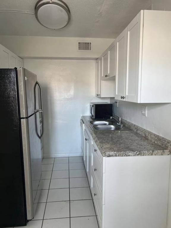 Apartment for rent at 374 Sunshine Dr #K2, Pompano Beach, FL 33066