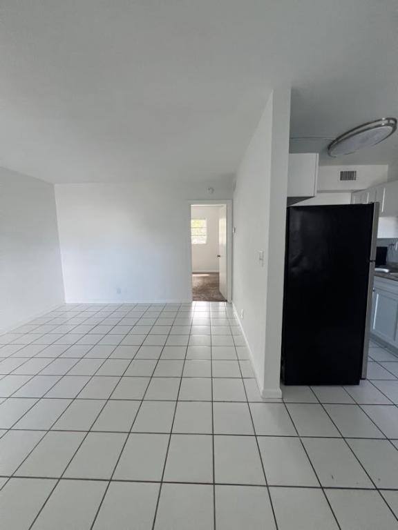 Apartment for rent at 374 Sunshine Dr #K2, Pompano Beach, FL 33066