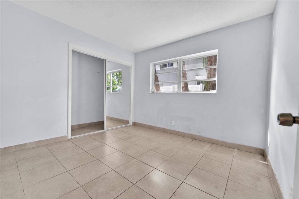 Apartment for rent at 374 Sunshine Dr #K3, Pompano Beach, FL 33066