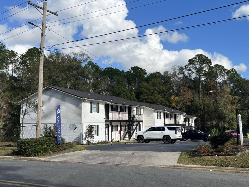Apartment for rent at 500 N McDonald Ave, Douglas, GA 31533