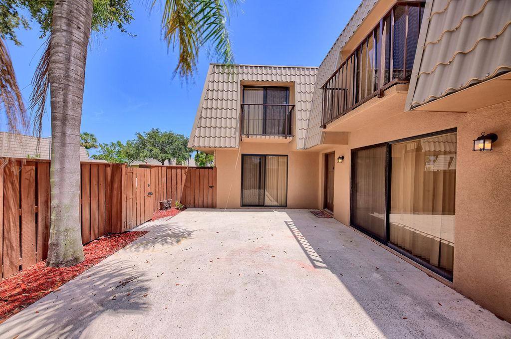 Apartment for rent at 5731 57th Way, West Palm Beach, FL 33409