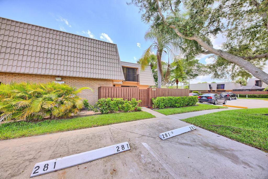 Apartment for rent at 5731 57th Way, West Palm Beach, FL 33409