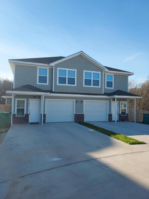 Townhouse for rent at 109 Meyers Terrace Circle, Waco, TX 76705