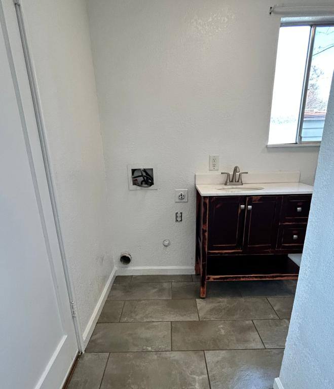 House for rent at 1809 Idalou Ave, Modesto, CA 95350