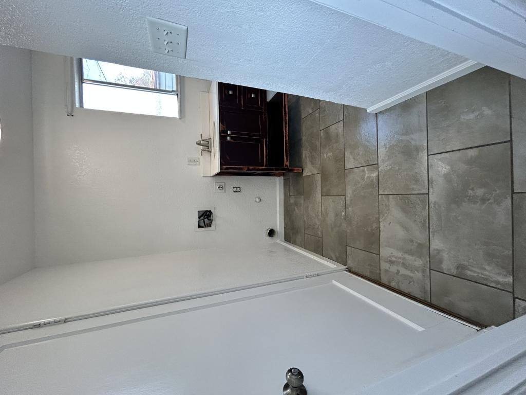 House for rent at 1809 Idalou Ave, Modesto, CA 95350