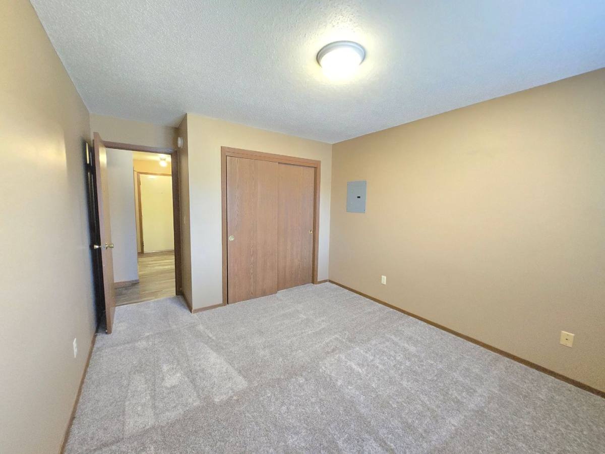 Apartment for rent at 2300 S Sycamore, Sioux Falls, SD 57110