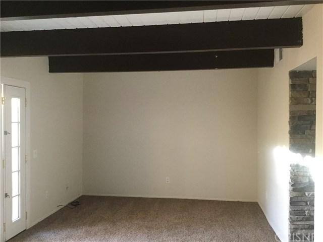 Townhouse for rent at 43611 Stanridge Ave, Lancaster, CA 93535