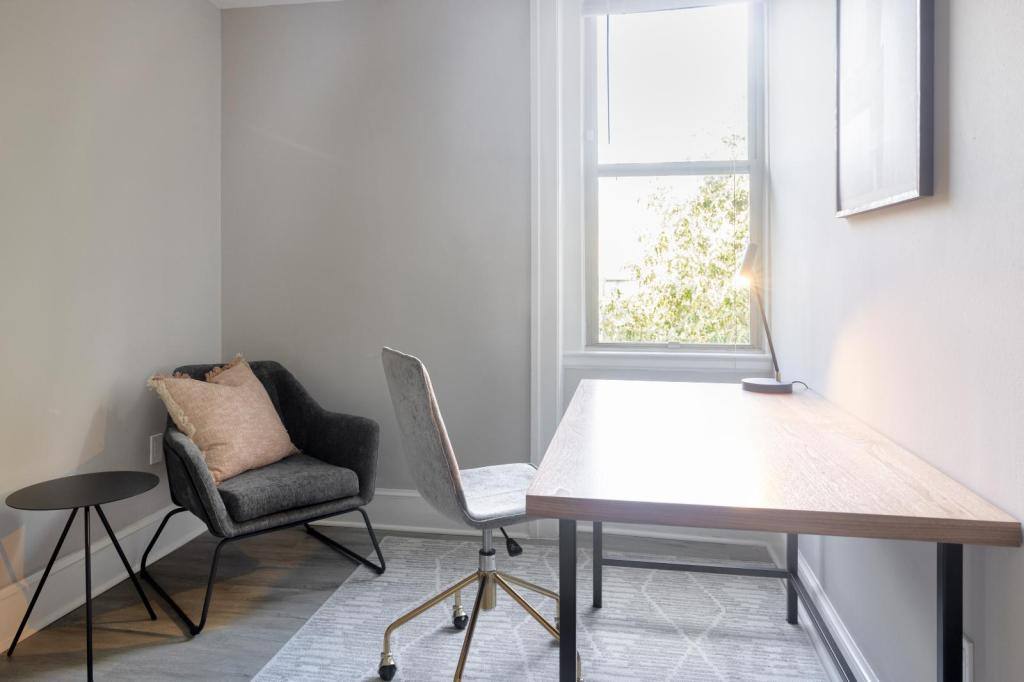 Apartment for rent at 2800 Connecticut Ave NW #202, Washington, DC 20008