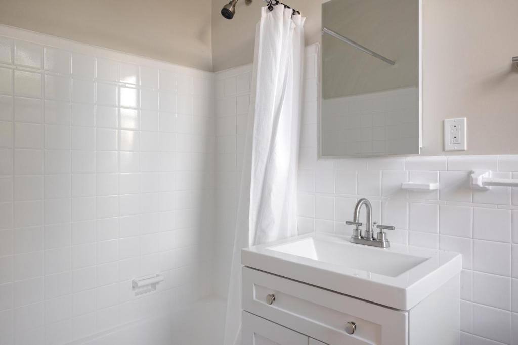 Apartment for rent at 2800 Connecticut Ave NW #202, Washington, DC 20008